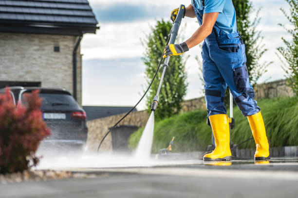 Best Sidewalk and Walkway Cleaning  in Fairport, NY
